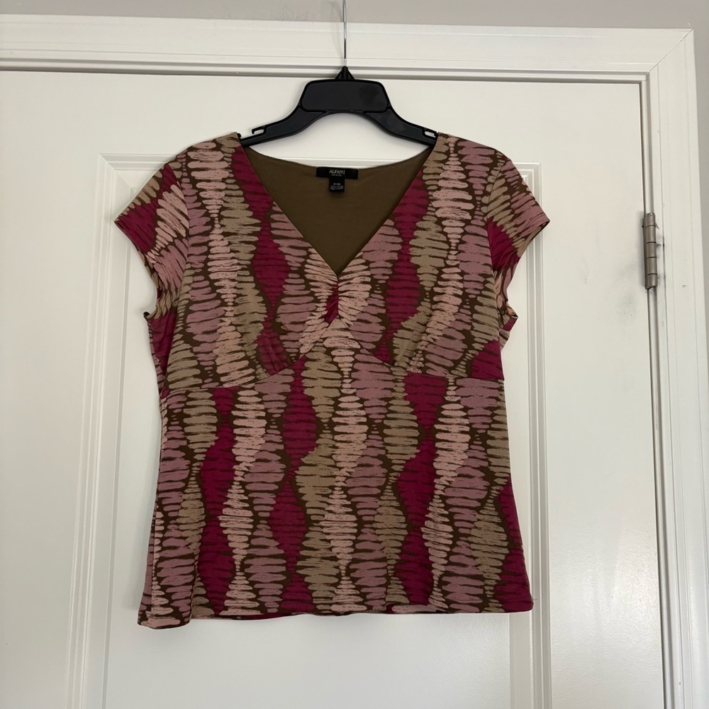 Red, Tan and Brown V- Neck Blouse and Skirt Co Ord Set - Picture 5 of 7